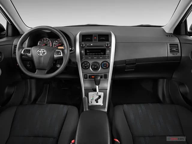 Toyota Corolla Sedan - Silver - Thumbnail 4